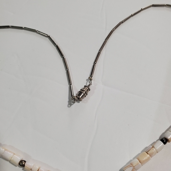 Vintage Shell Heart & Silvertone necklace barrel clasp Hawaiian - Picture 8 of 8